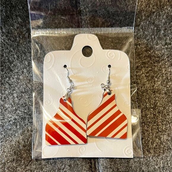 Candy Cane Stripe Cow Ear Tag Earrings, Christmas Earrings, Candy Cane Earrings - Picture 2 of 2